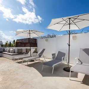 https://apt-caribbean-3.quintano-roohotels.com